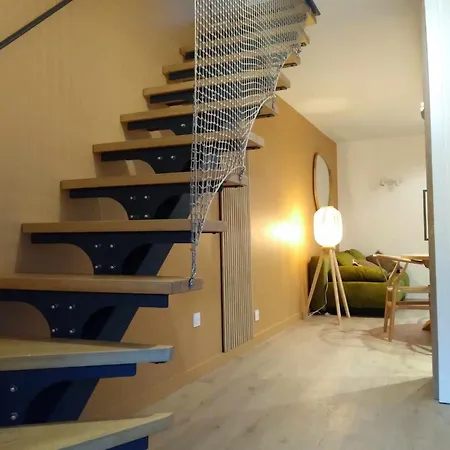 Duplex Lumineux - 40m2 - 2 - Balcon Terrasse - Parking - Entierement Renove En Mai 2024 شقة *