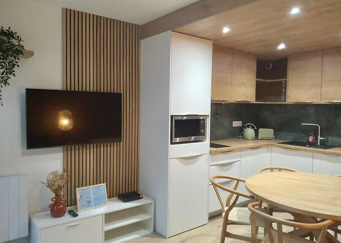 Duplex Lumineux - 40m2 - 2 - Balcon Terrasse - Parking - Entierement Renove En Mai 2024 شقة