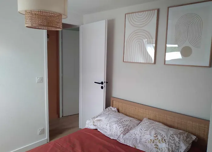 Duplex Lumineux - 40m2 - 2 - Balcon Terrasse - Parking - Entierement Renove En Mai 2024