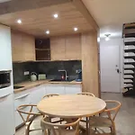 Duplex Lumineux - 40m2 - 2 - Balcon Terrasse - Parking - Entierement Renove En Mai 2024 דירה קאוטרט