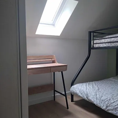 Duplex Lumineux - 40m2 - 2 - Balcon Terrasse - Parking - Entierement Renove En Mai 2024 *