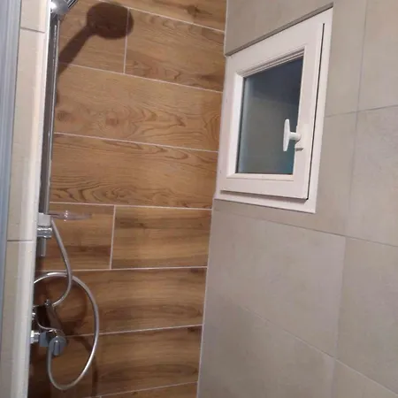 Duplex Lumineux - 40m2 - 2 - Balcon Terrasse - Parking - Entierement Renove En Mai 2024 *